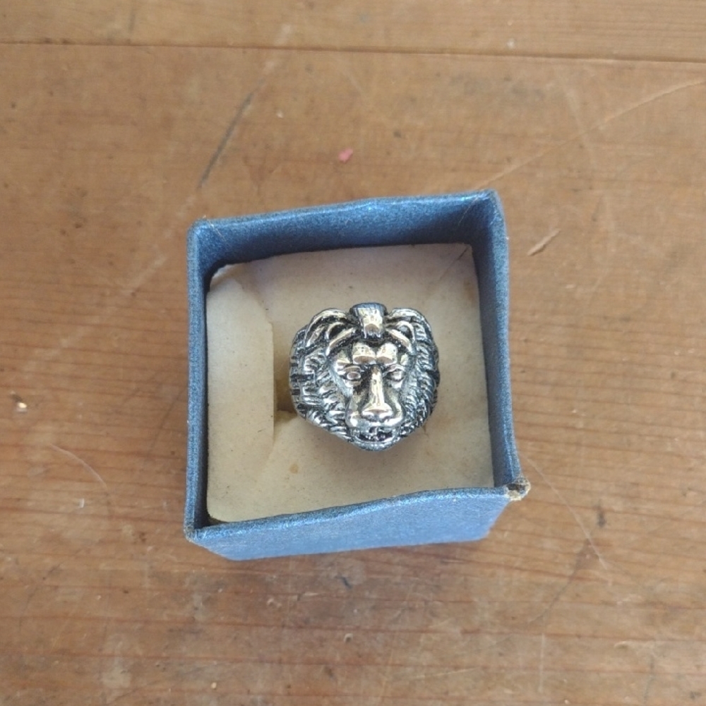 Silver Lion Head Ring